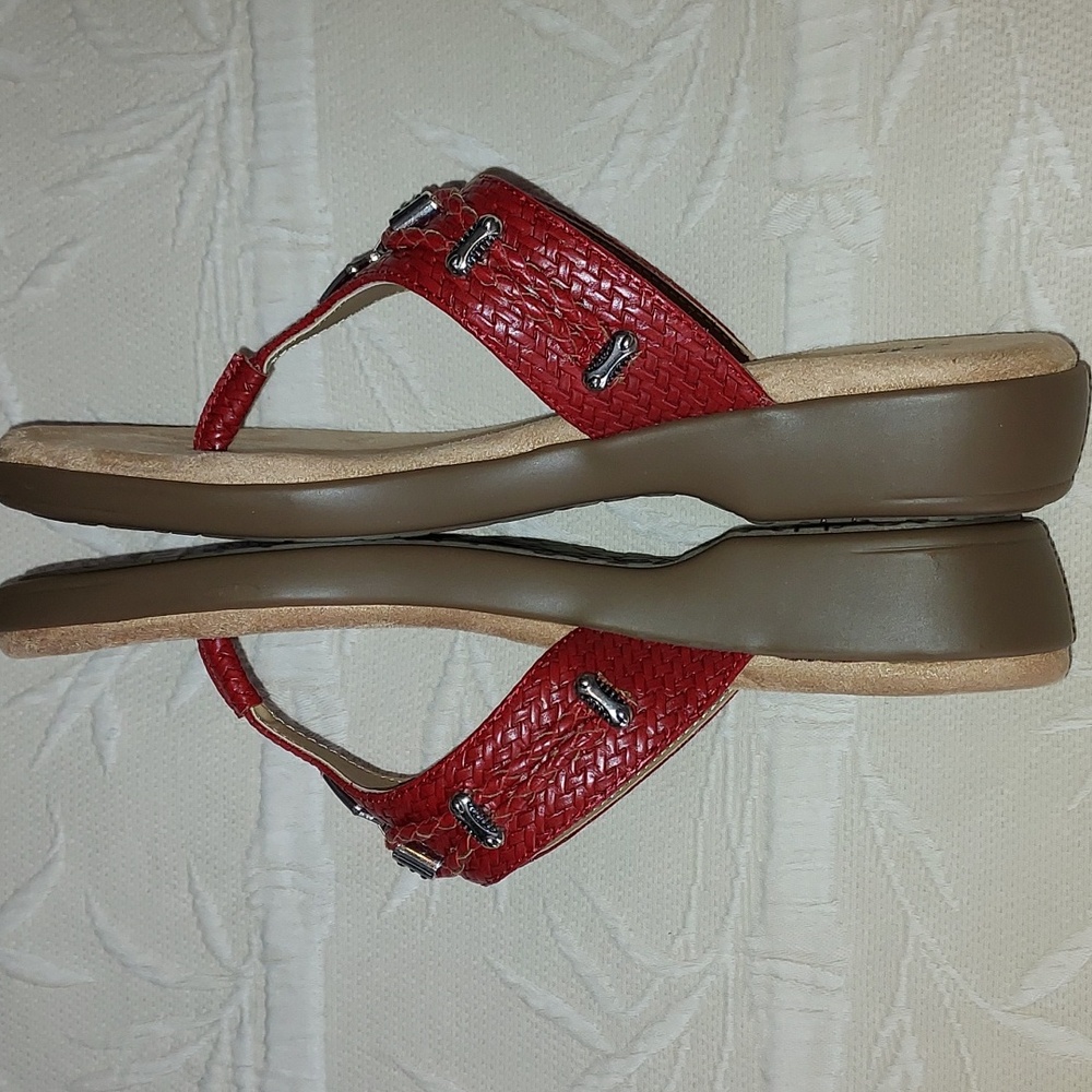NWOT Cliffs By White Moutain Sandals - Picture 5 of 11